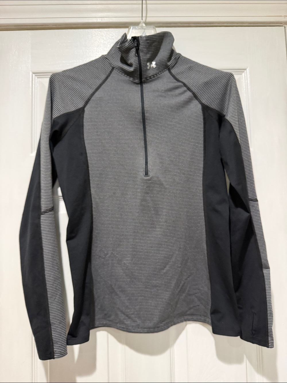 Under Armour Gray & Black Quarter-Zip Athletic Top